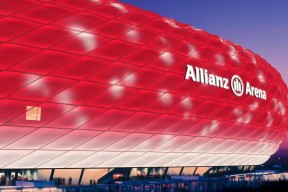 Milan Sports-不老神话！詹姆斯七赛季高光表现引爆全美，湖人球迷沸腾，他依然是王